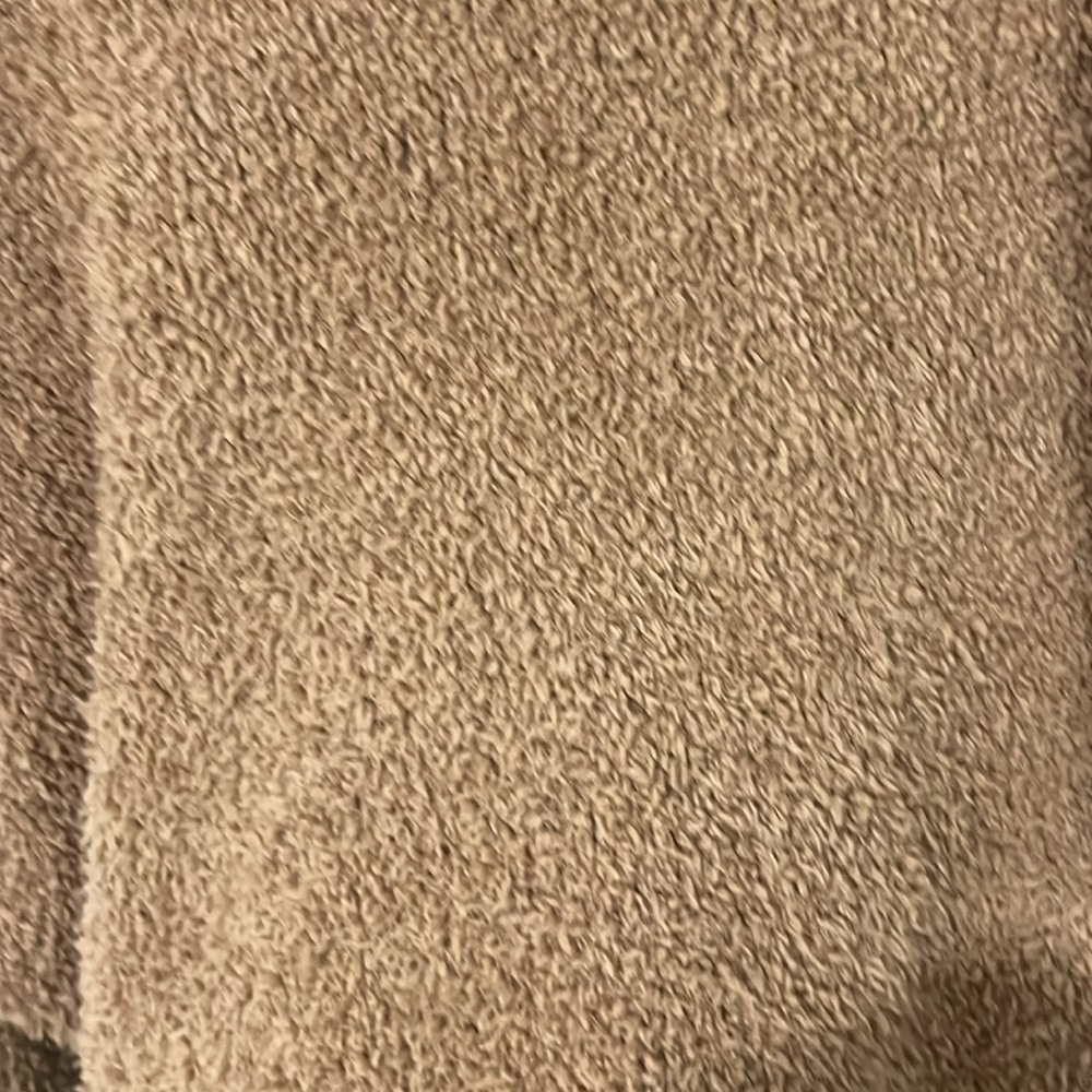 Skims Cropped Pullover - Picture 6 of 6